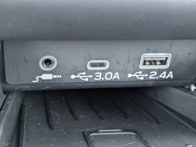 Used 2025 Subaru Outback Touring XT w/ Tech Package 3 AWD/4WD image 32
