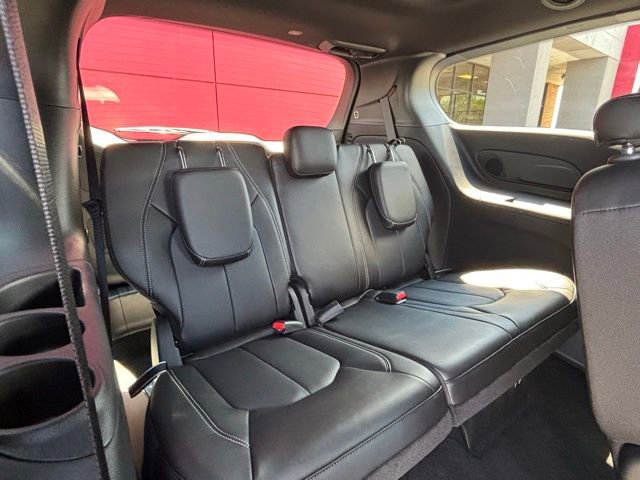 New 2026 Chrysler Pacifica Select image 11