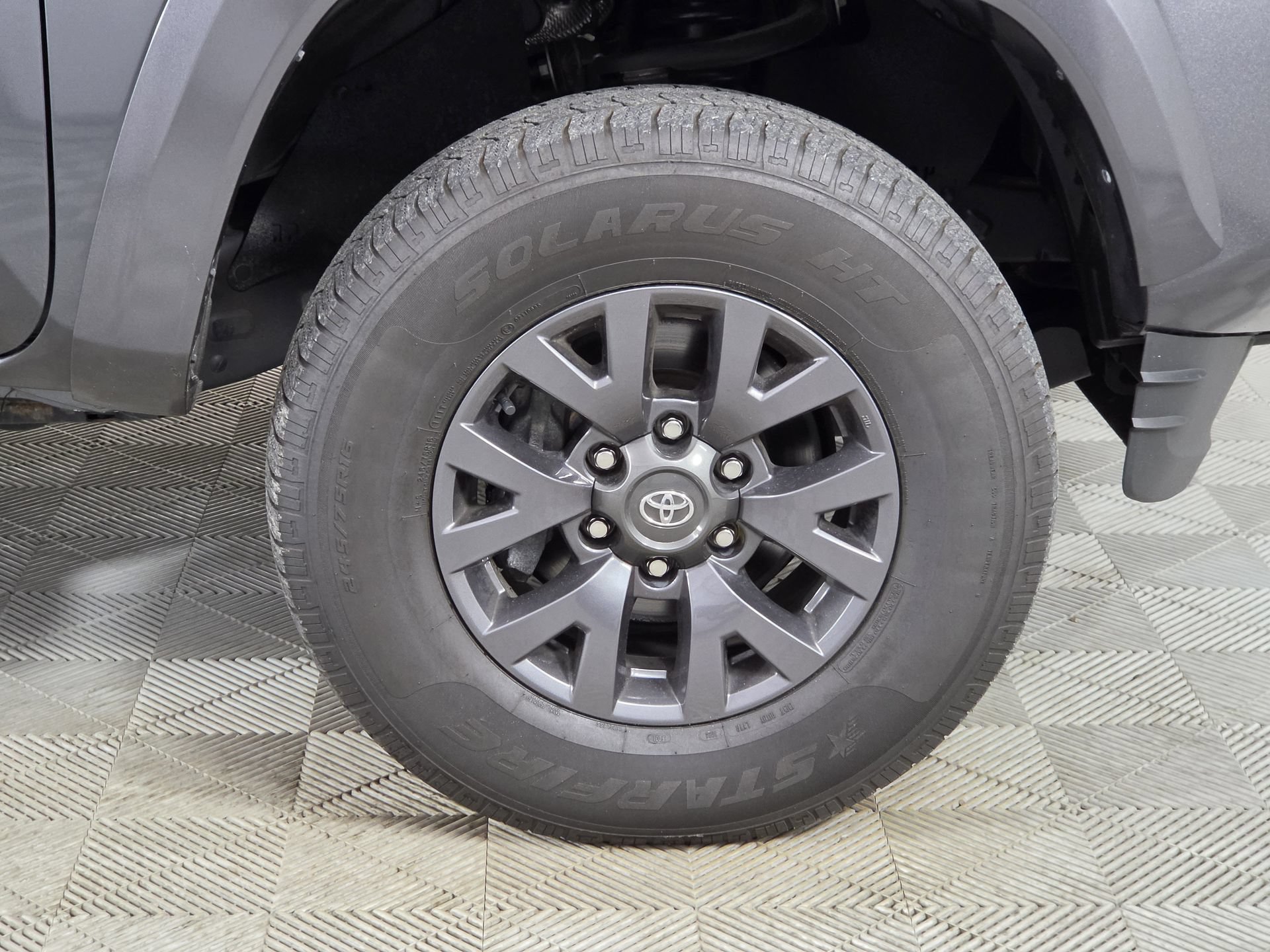Used 2023 Toyota Tacoma SR5 AWD/4WD image 44