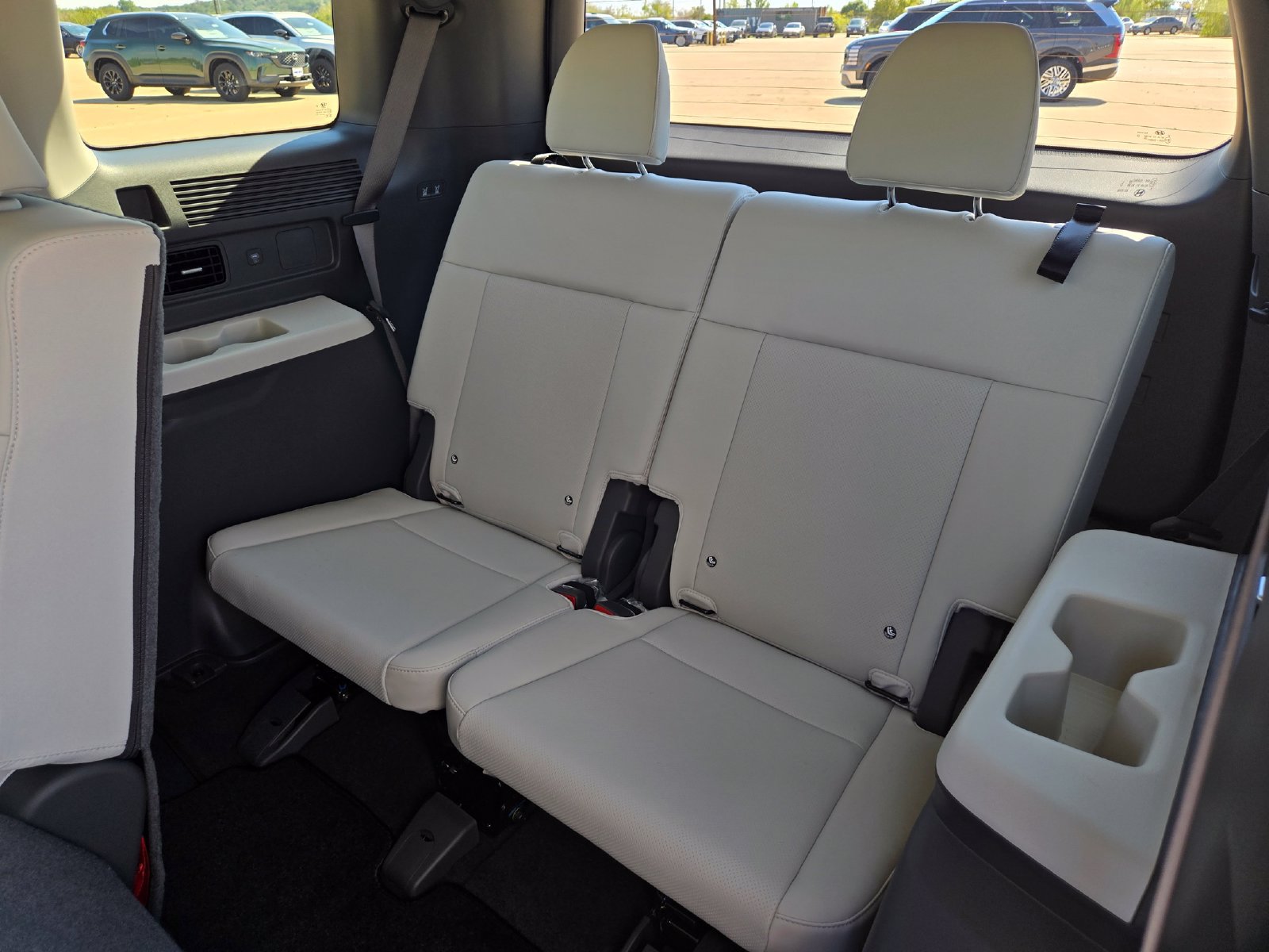 New 2027 Hyundai Santa Fe SEL FWD image 18