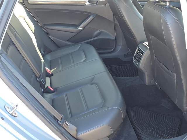 Used 2018 Volkswagen Passat 2.0T SE image 20