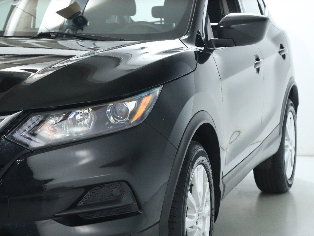 Certified 2022 Nissan Rogue Sport S image 6