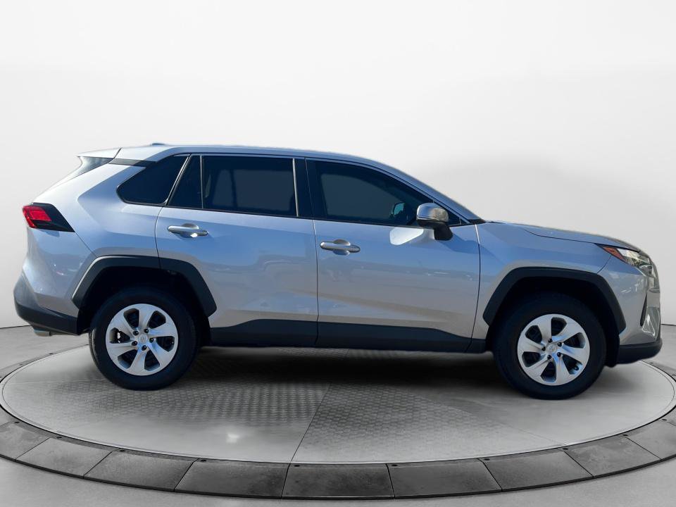 Used 2023 Toyota RAV4 LE FWD image 8