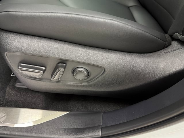 New 2026 Toyota Highlander XLE image 26