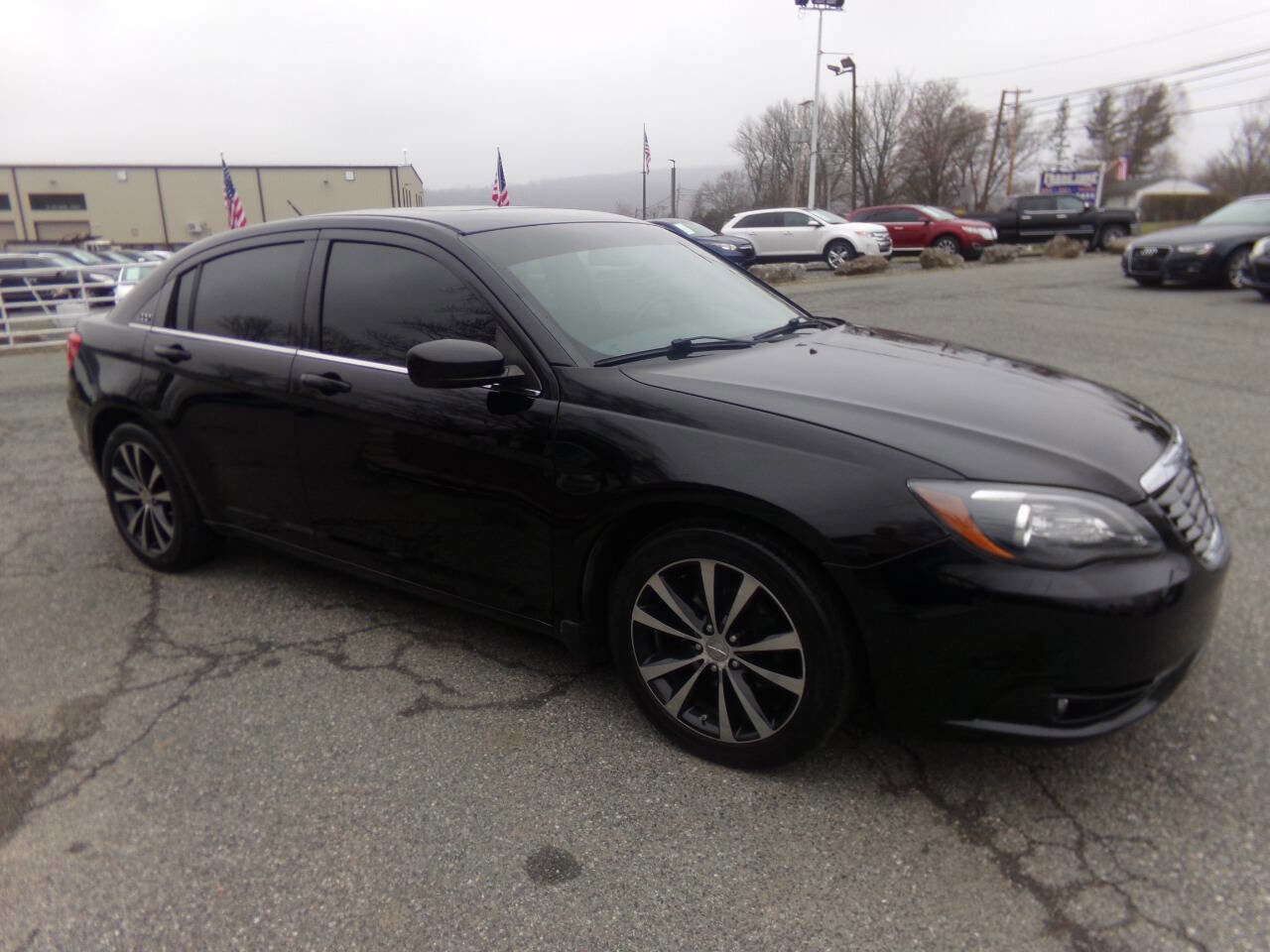 Used 2014 Chrysler 200 Limited w/ Sun/Sound Group FWD image 5