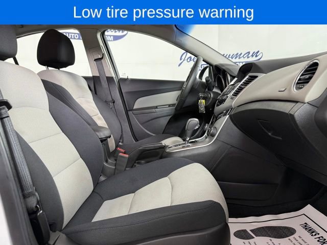 Used 2016 Chevrolet Cruze LS image 17