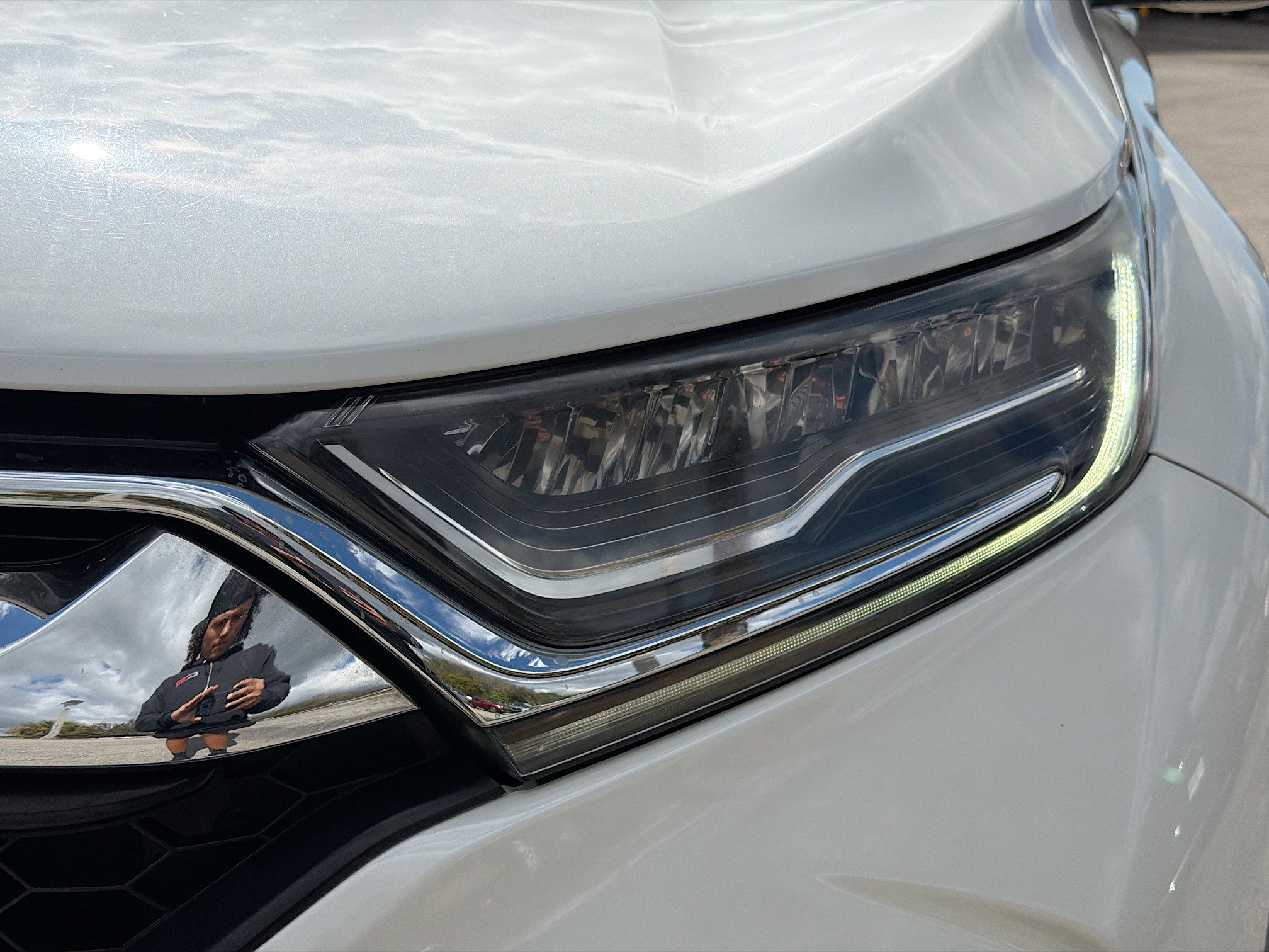 Used 2018 Honda CR-V Touring image 9