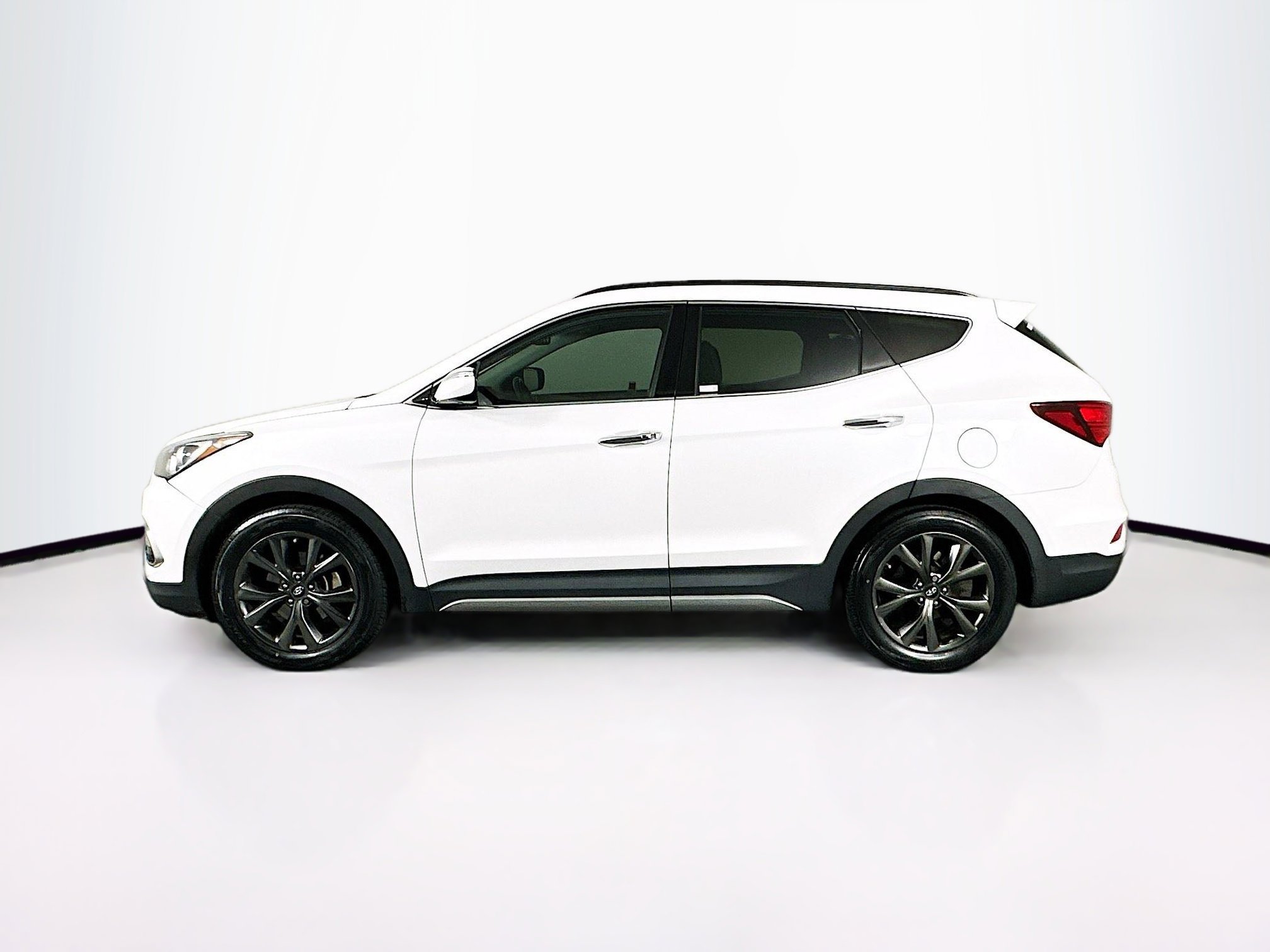 Used 2017 Hyundai Santa Fe Sport image 4
