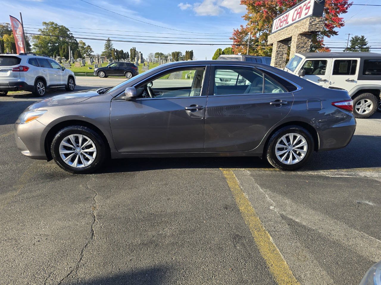 Used 2016 Toyota Camry LE FWD image 6