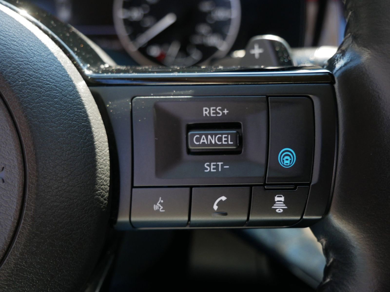 Certified 2022 Nissan Pathfinder SV image 24