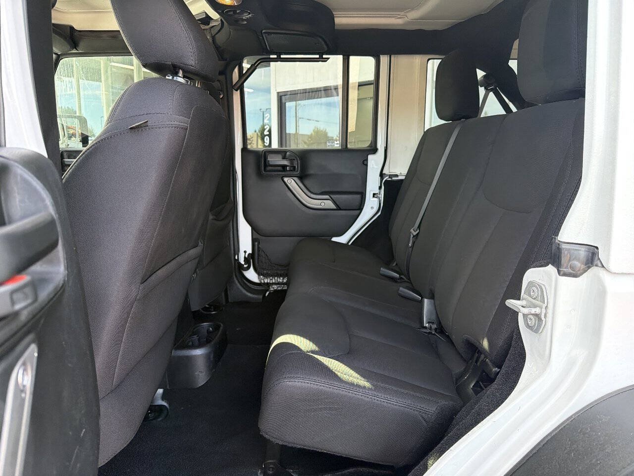 Used 2015 Jeep Wrangler Unlimited Sport w/ Quick Order Package 24S AWD/4WD image 8