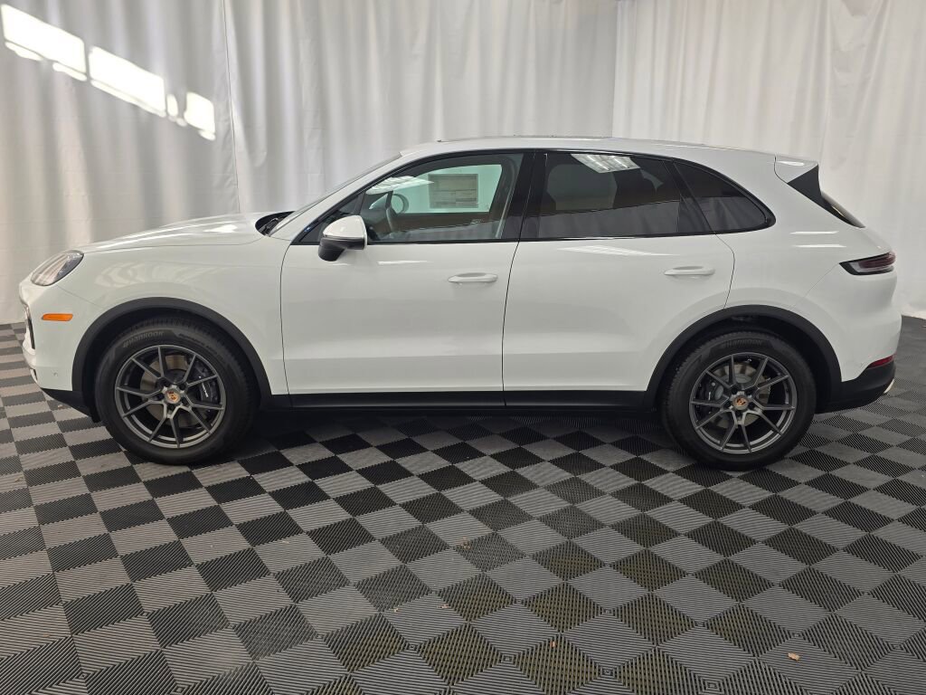 New 2026 Porsche Cayenne image 2