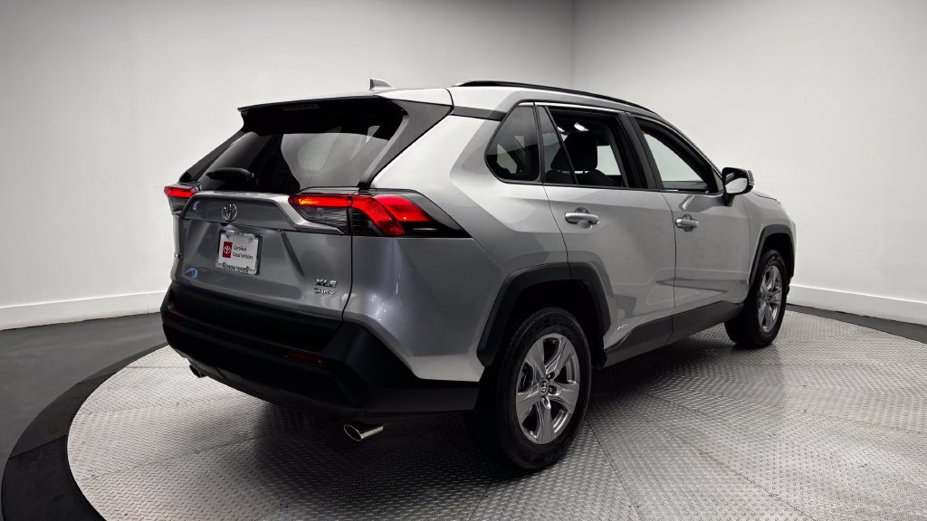 Certified 2025 Toyota RAV4 XLE AWD/4WD image 39