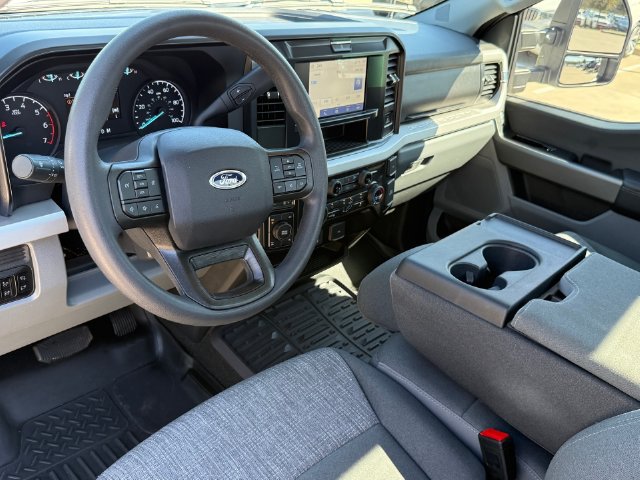 Used 2025 Ford F350 XLT w/ FX4 Off-Road Package AWD/4WD image 8
