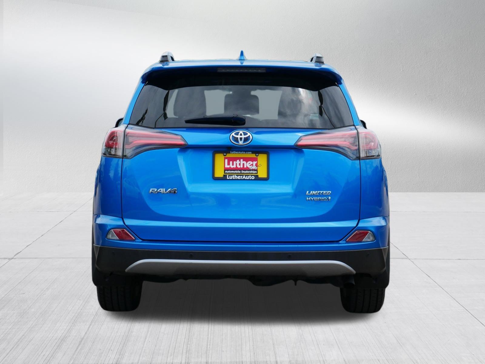 Used 2017 Toyota RAV4 Limited w/ Carpet Mat Package AWD/4WD image 6