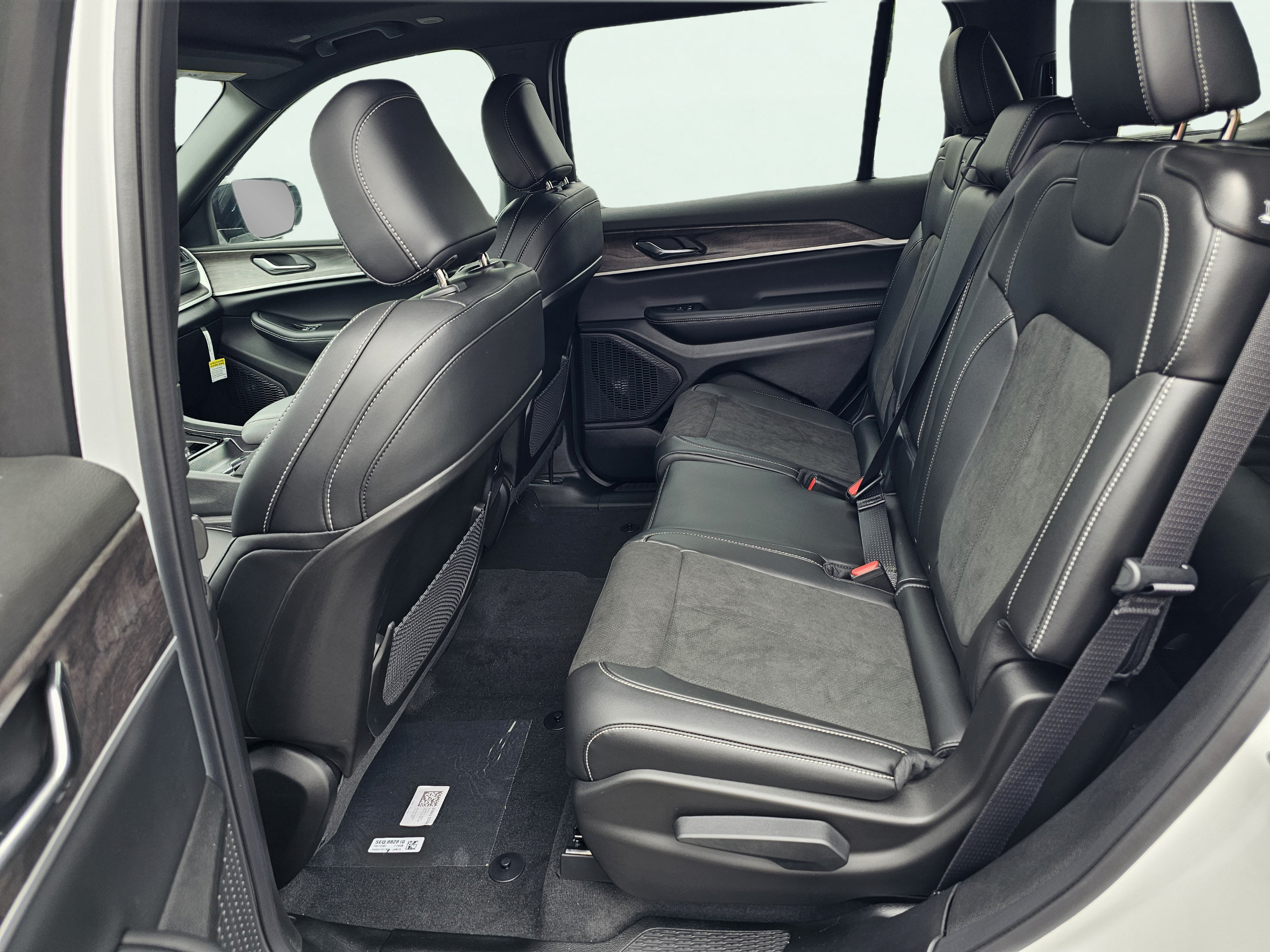 New 2026 Jeep Grand Cherokee L 2WD image 31
