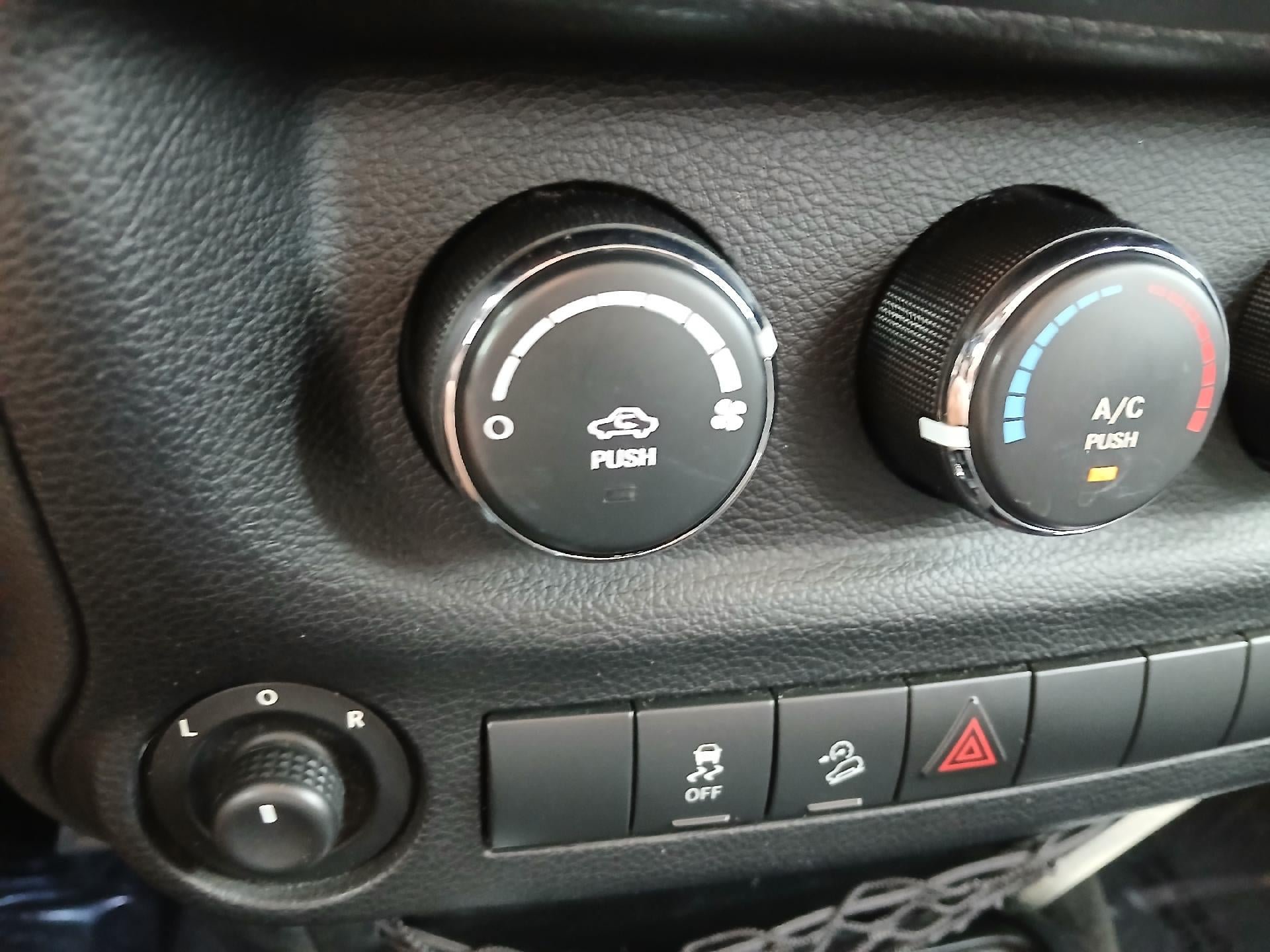Used 2012 Jeep Wrangler Sport AWD/4WD image 28