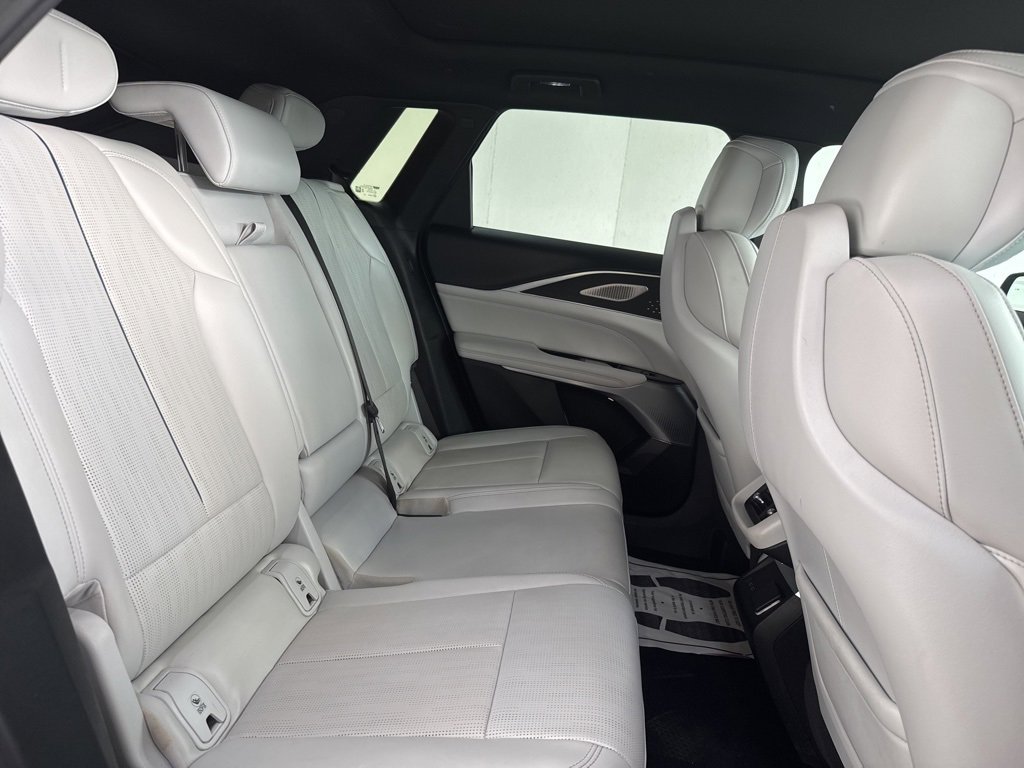 Used 2023 Cadillac Lyriq 2WD image 42