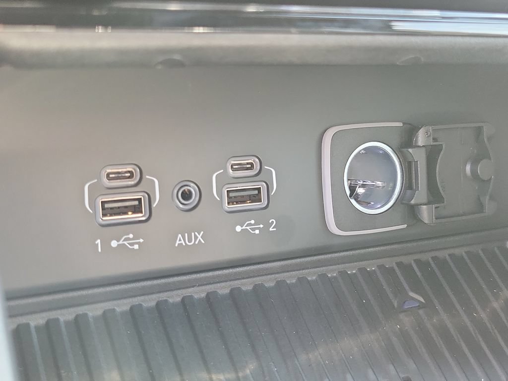 New 2027 Jeep Grand Cherokee Limited w/ Limited Altitude Package AWD/4WD image 17
