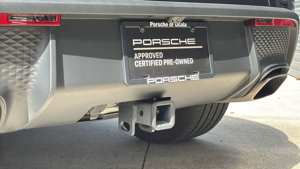 Certified 2025 Porsche Macan image 24