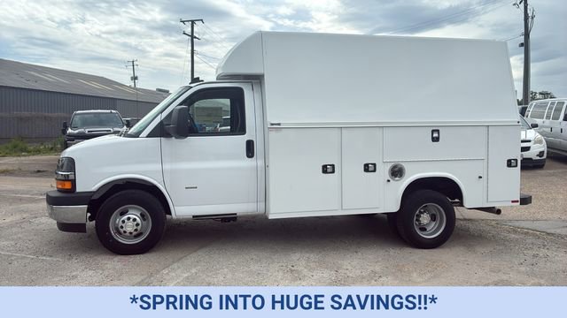 New 2024 Chevrolet Express 3500 w/ Power Convenience Package image 4