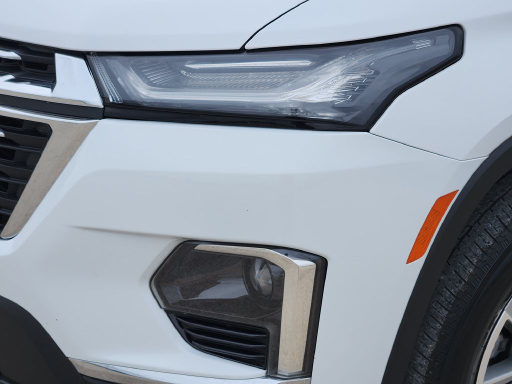 Used 2023 Chevrolet Traverse LT FWD image 9