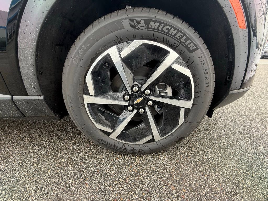 New 2026 Chevrolet Equinox EV LT FWD image 31