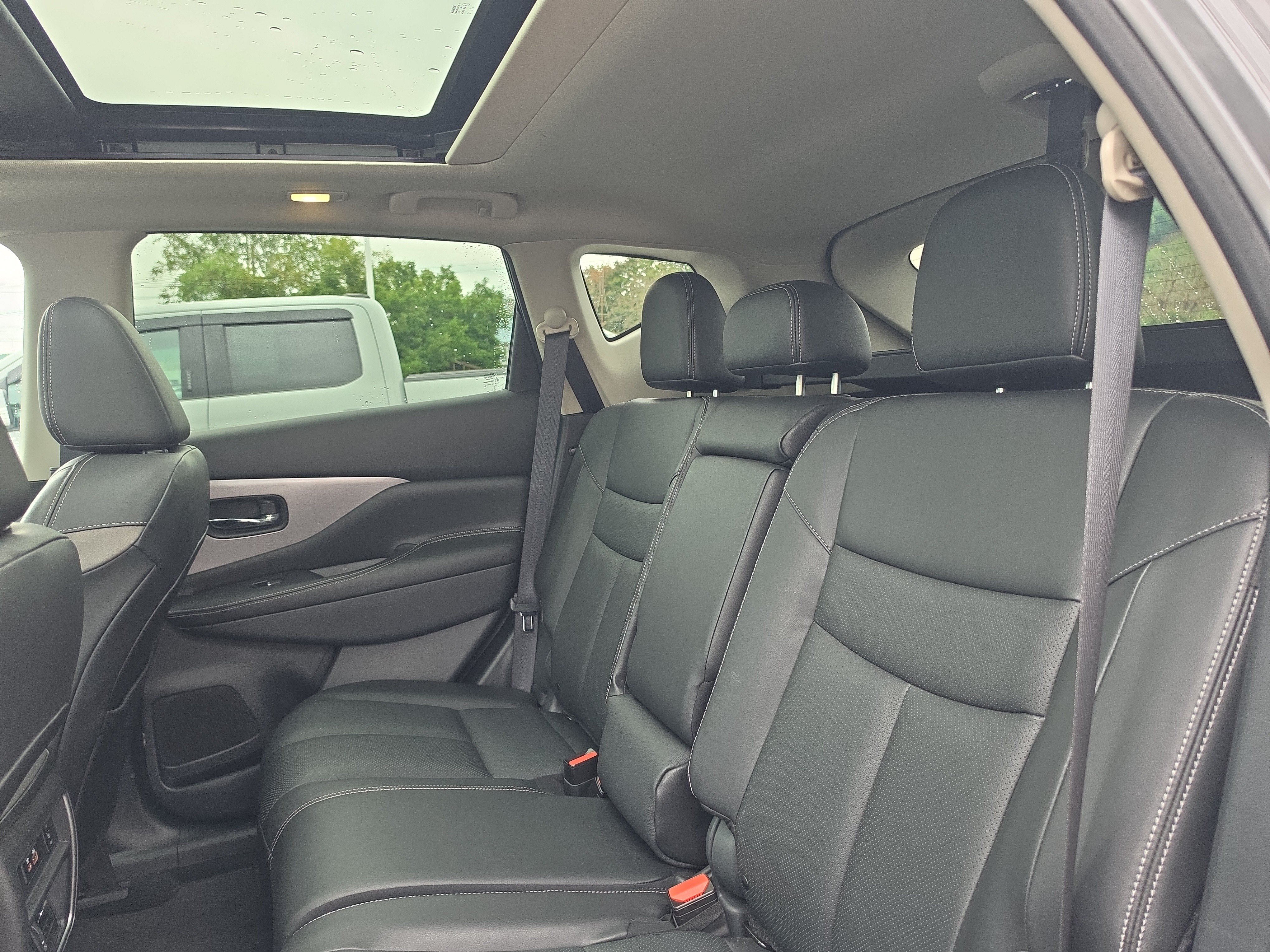 Used 2023 Nissan Murano SL w/ SL Moonroof Package AWD/4WD image 13