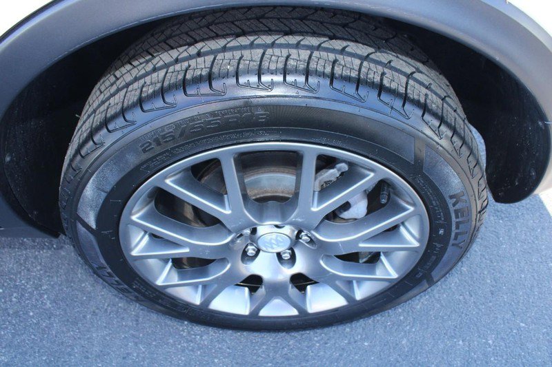 Used 2019 Buick Encore Sport Touring image 7