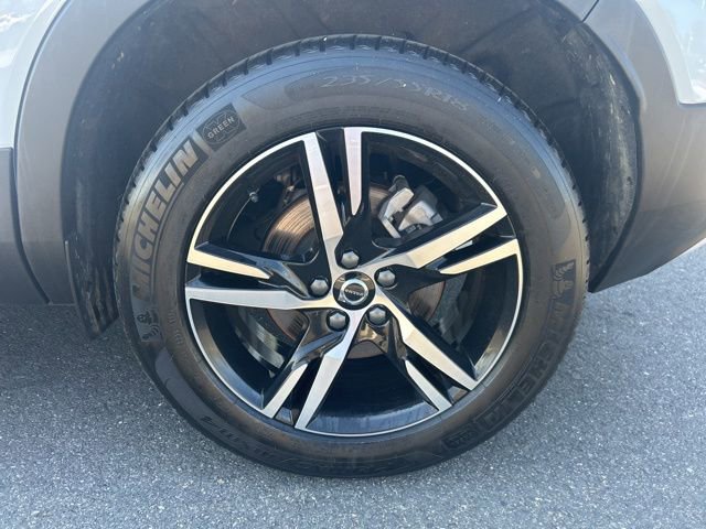 Used 2025 Volvo XC40 B5 Core AWD/4WD image 9