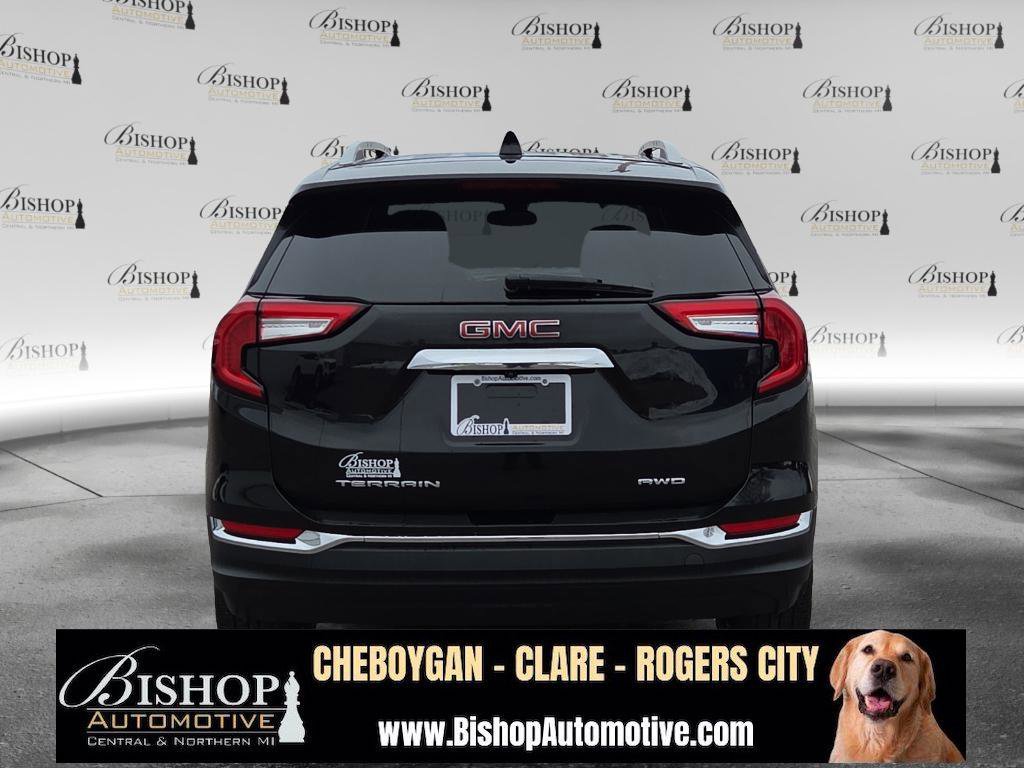 Used 2023 GMC Terrain SLT image 25