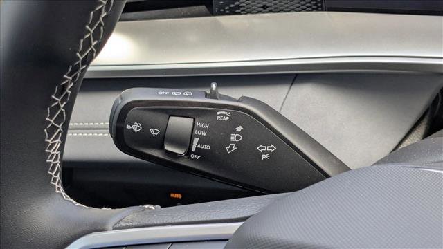 New 2026 Volkswagen Tiguan SE image 16