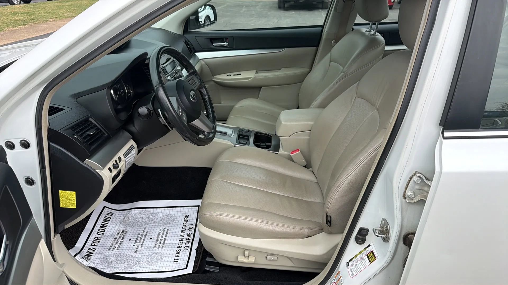 Used 2010 Subaru Legacy 2.5i Premium image 10