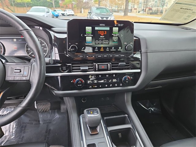 Certified 2025 Nissan Pathfinder SL image 23