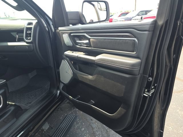 Used 2025 RAM 1500 Laramie w/ Night Edition AWD/4WD image 35