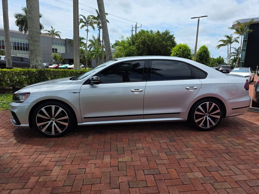 Used 2018 Volkswagen Passat 3.6 FWD image 7