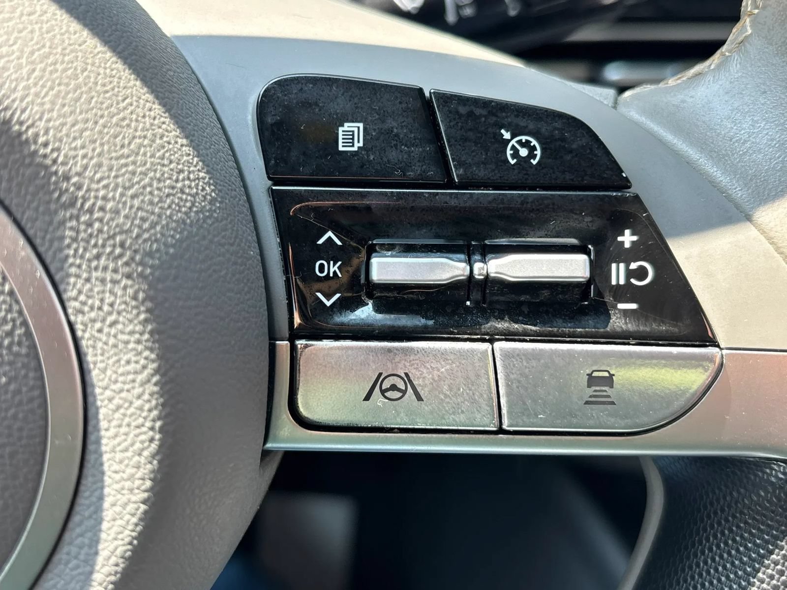 Used 2022 Hyundai Elantra SEL FWD image 61