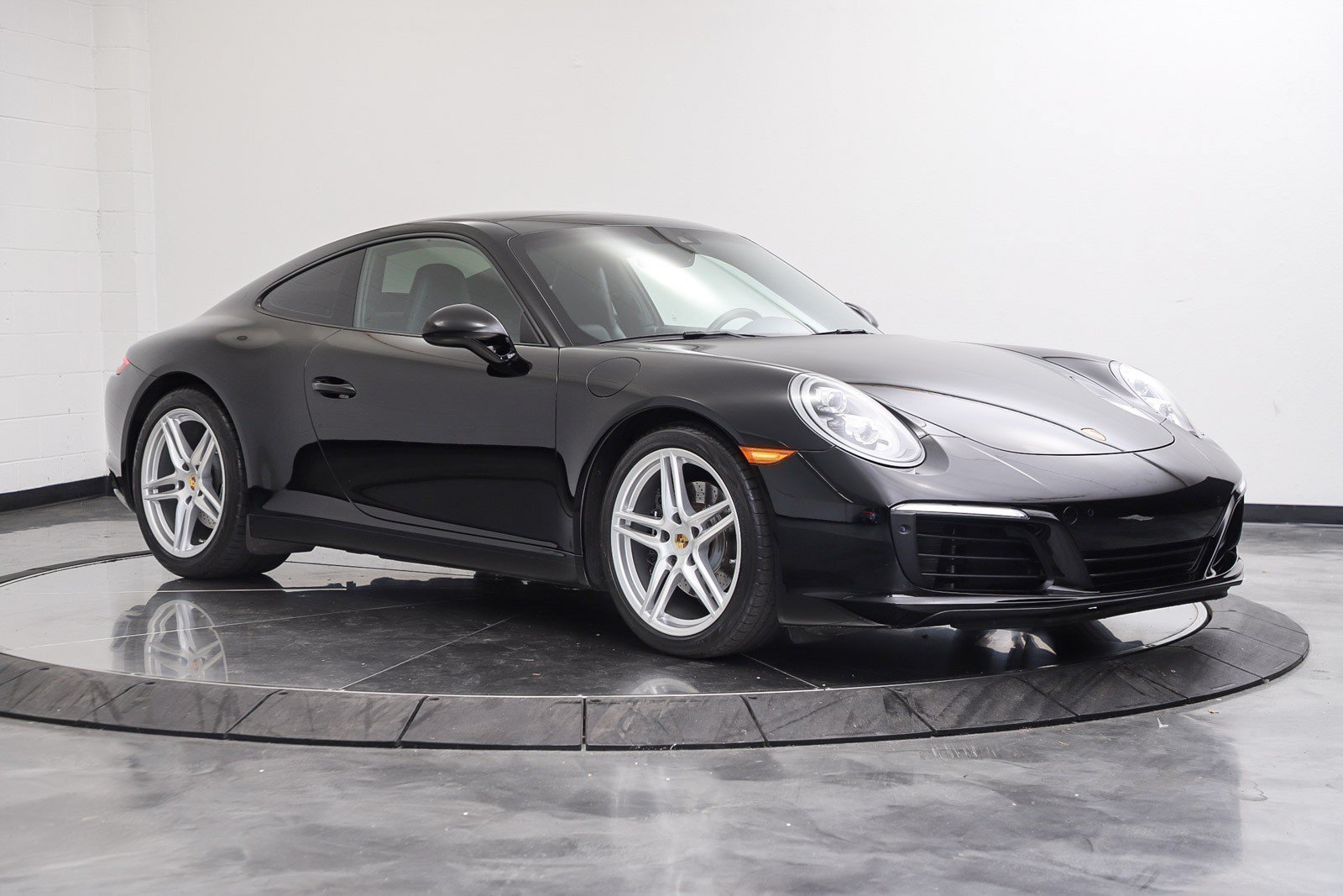 Used 2018 Porsche 911 Carrera RWD image 10
