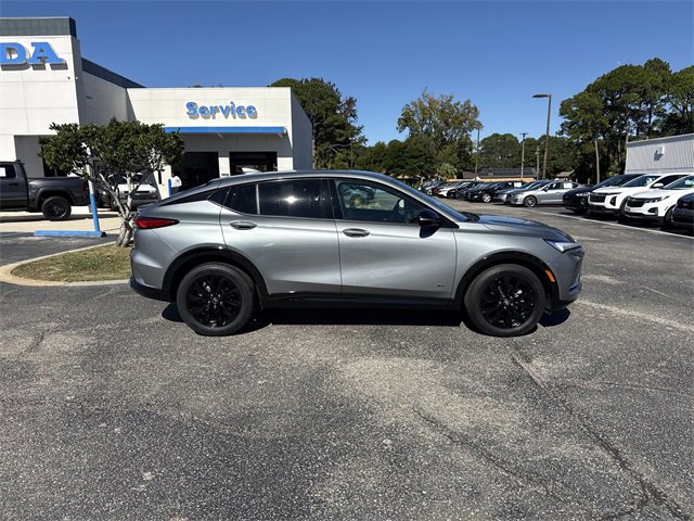 Used 2025 Buick Envista Sport Touring image 4