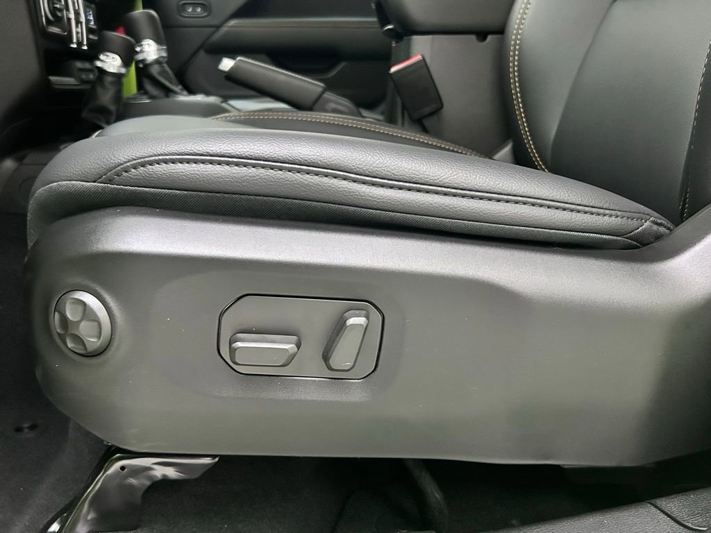 New 2025 Jeep Gladiator Sport image 15