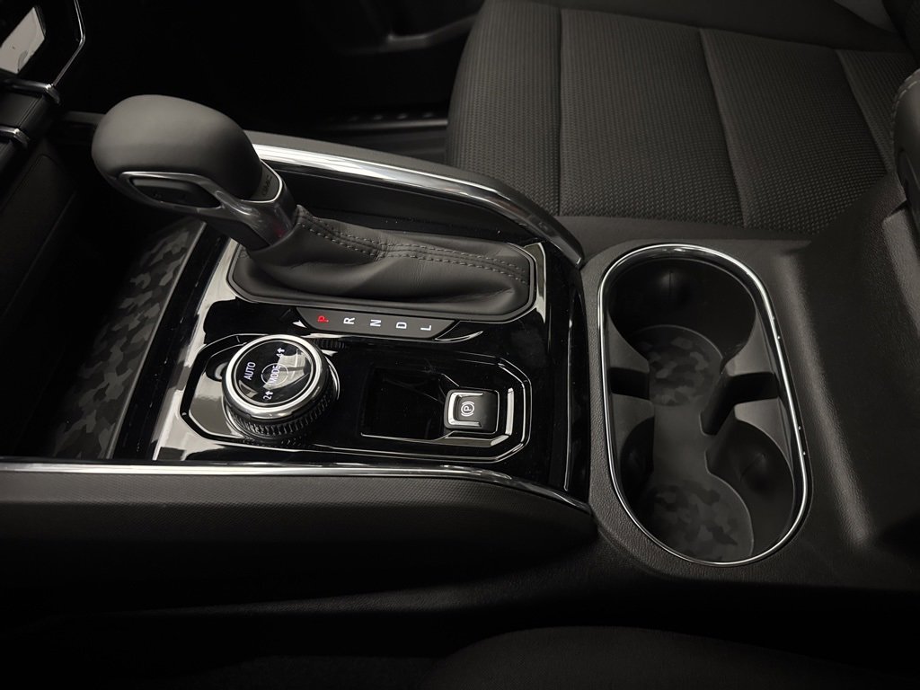 New 2025 GMC Canyon Elevation w/ Technology Package image 44