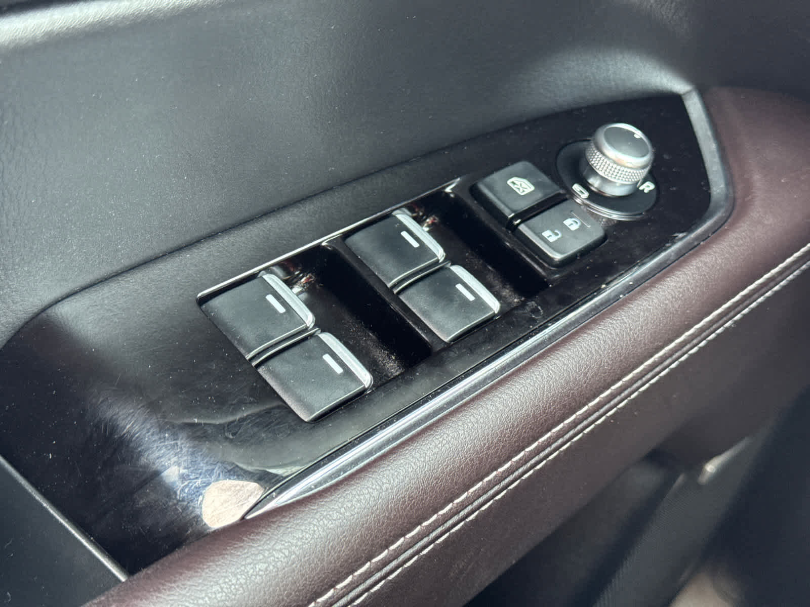 Used 2025 MAZDA CX-5 Signature image 23