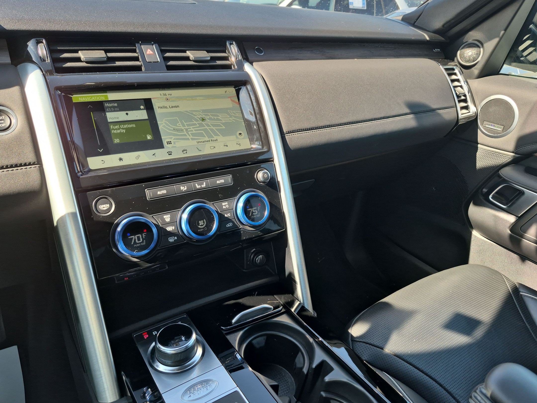 Used 2019 Land Rover Discovery HSE AWD/4WD image 23