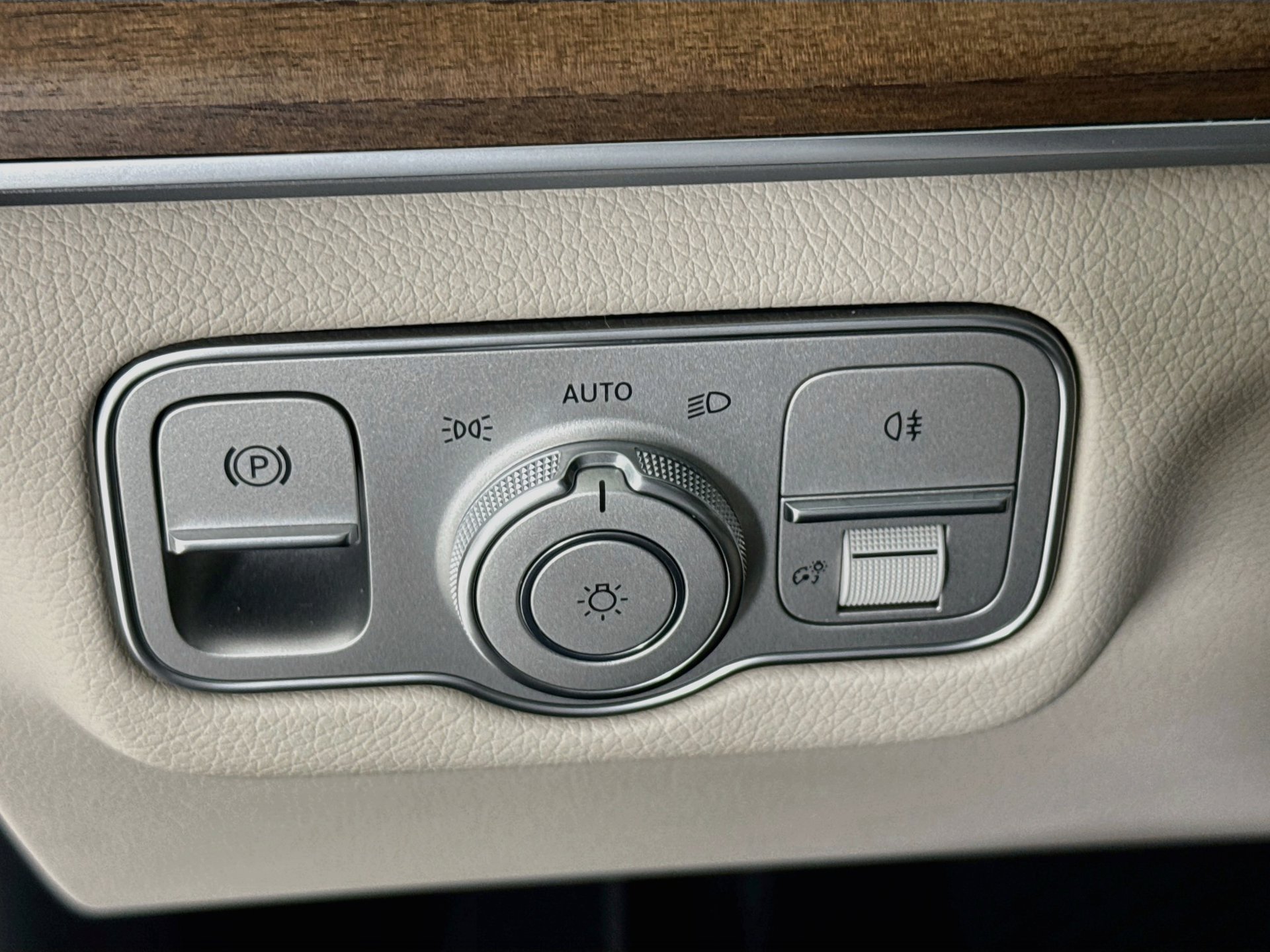Certified 2026 Mercedes-Benz GLE 350 4MATIC image 11