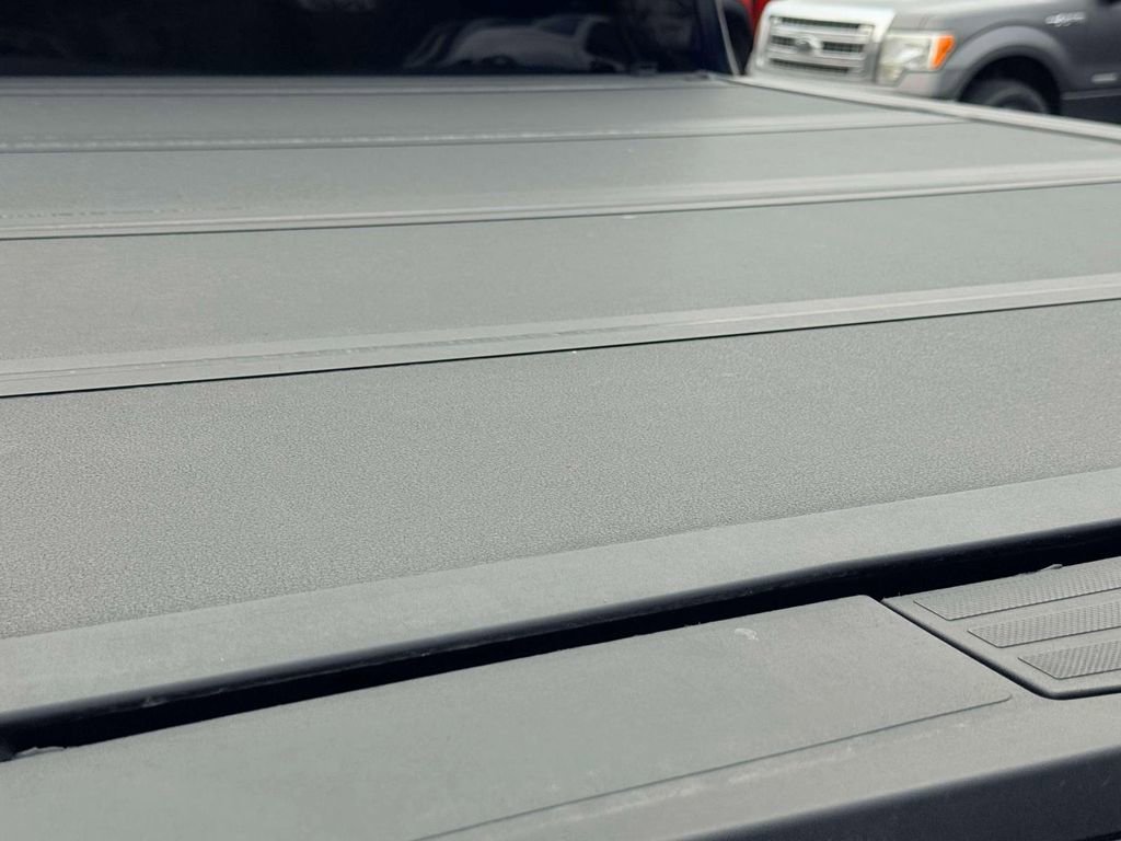 Used 2025 Ford F250 Platinum image 11