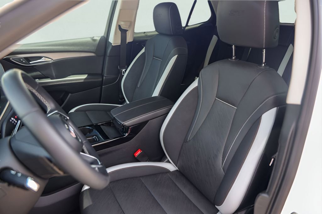 Used 2025 Buick Envision Sport Touring AWD/4WD image 10