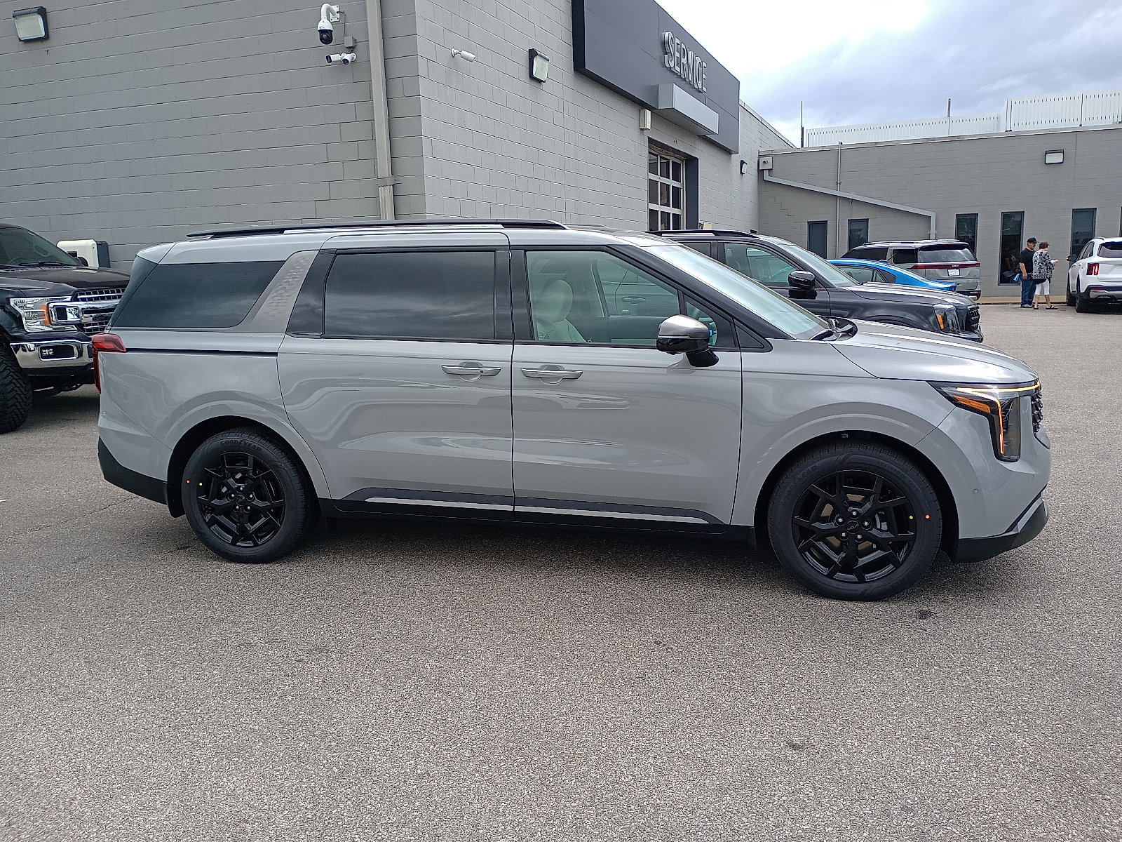 New 2026 Kia Carnival SX Prestige image 2