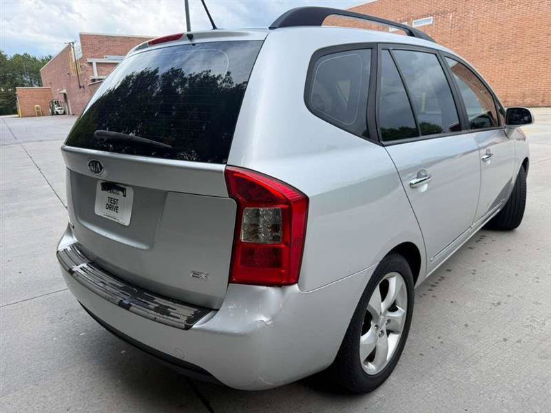 Used 2009 Kia Rondo EX w/ Premium Pkg FWD image 5