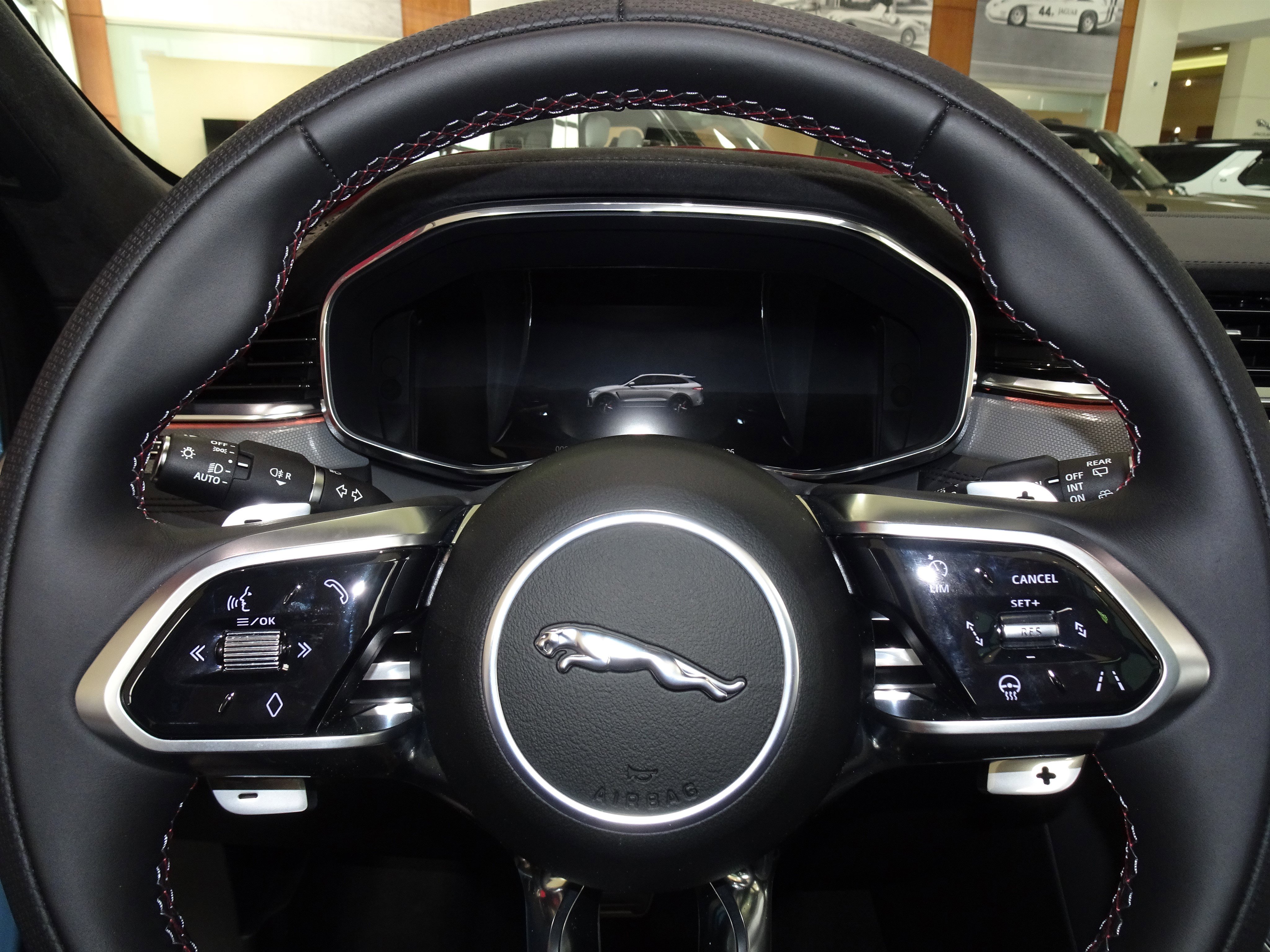 New 2026 Jaguar F-PACE SVR 575 Edition image 30