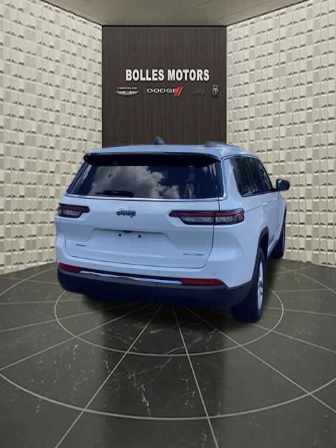 Certified 2023 Jeep Grand Cherokee L Laredo w/ Luxury Tech Group I AWD/4WD image 5